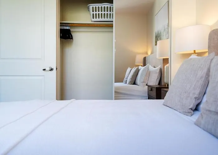 Landing - Modern With Amazing Amenities
