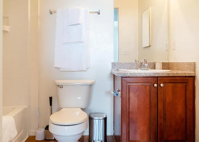 Landing - Modern With Amazing Amenities Apartment