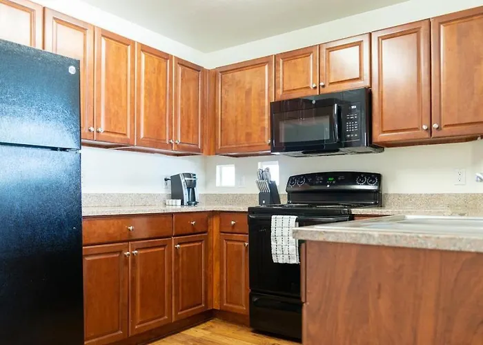 Apartment Landing - Modern With Amazing Amenities